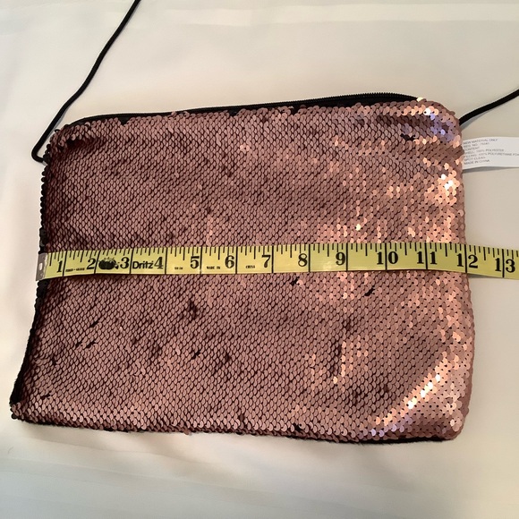 Anchor Sleeve with shoulder strap for IPad. - Picture 4 of 7